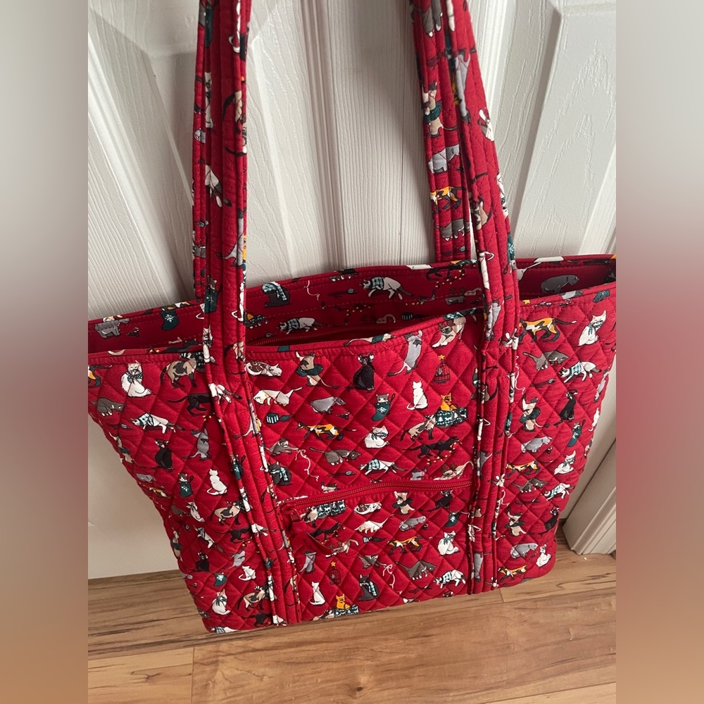 Vera Bradley Vera Tote in Holiday Cats